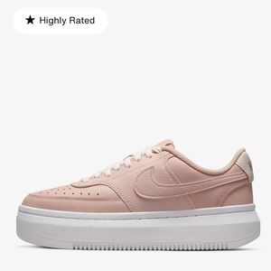 Womens nike court vision Alta size 6 in a really pretty blush color